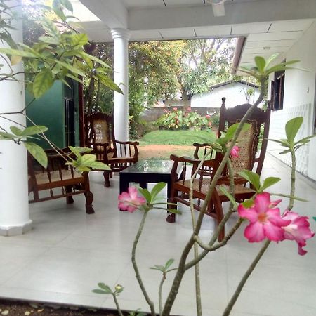 Ceylon Hostel-Galle Unawatuna Esterno foto