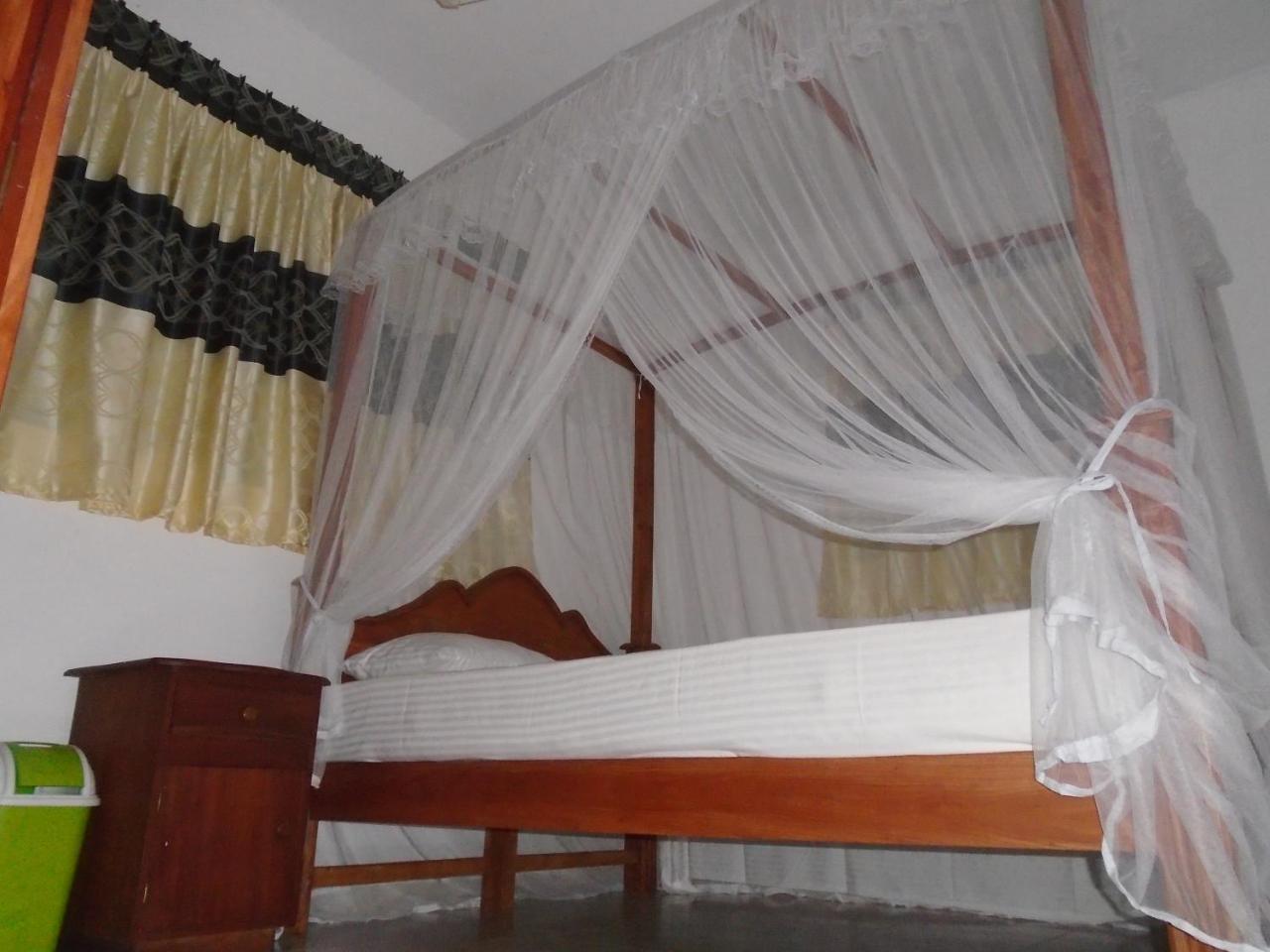 Ceylon Hostel-Galle Unawatuna Esterno foto