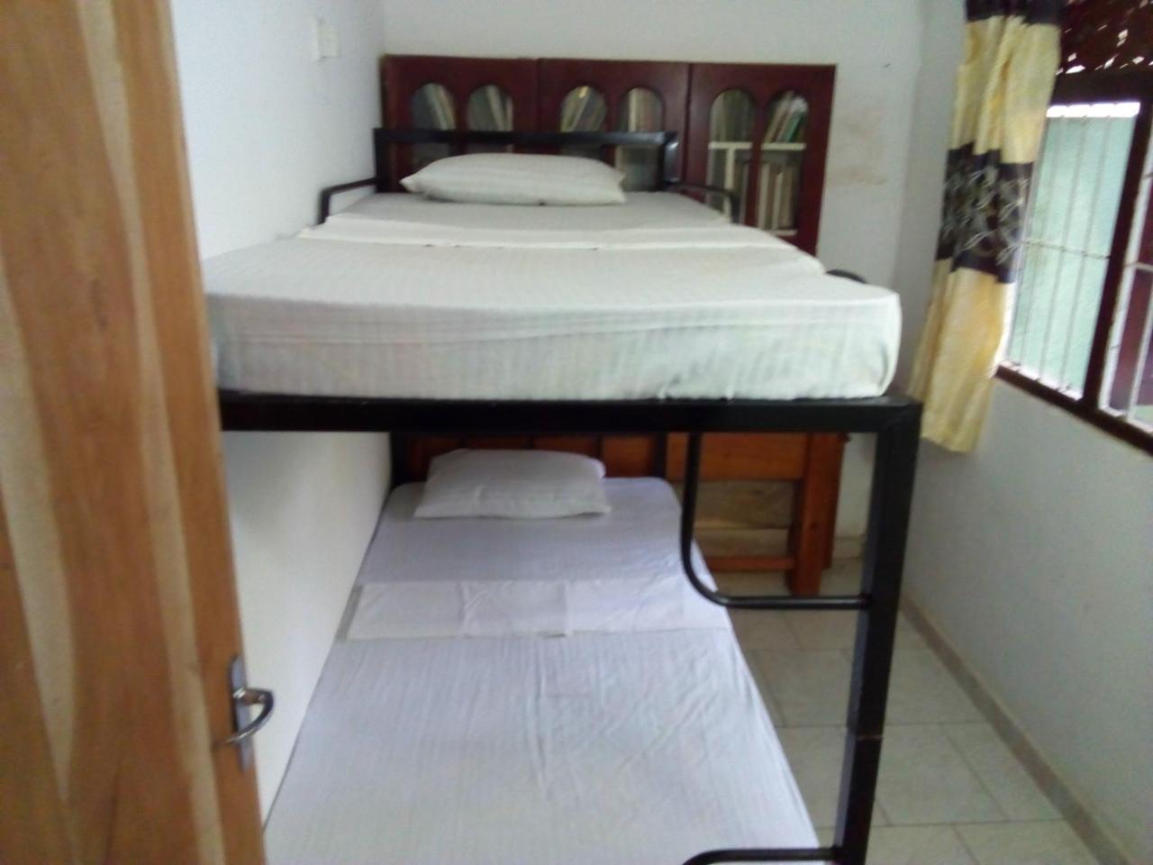 Ceylon Hostel-Galle Unawatuna Esterno foto
